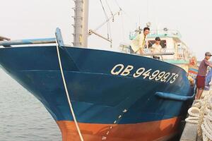 Quảng Bình: Hạ thủy thêm tàu khai thác vỏ thép