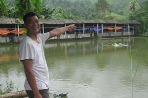 Hà Giang: Người nông dân làm giàu từ trang trại tổng hợp