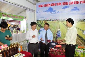 TTKNQQ: Khai mạc Hội chợ triển lãm nông nghiệp, thương mại vùng Trung du miền núi phía Bắc năm 2017