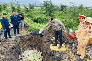 Hà Tĩnh: Phát hiện 200kg chân giò đông lạnh không rõ nguồn gốc xuất xứ