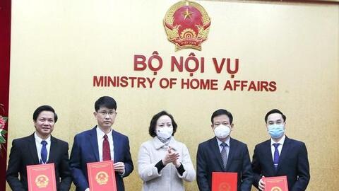 Bộ Nội vụ điều động, bổ nhiệm hàng loạt vụ trưởng