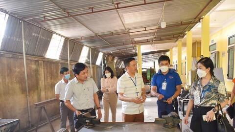 HĐND tỉnh giám sát công tác đào tạo nguồn nhân lực tại thị xã Thái Hòa