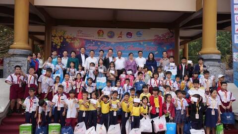 TP Hồ Chí Minh: Vui Tết cùng 3.000 trẻ em khó khăn, khuyết tật