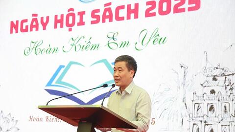 Tưng bừng khai mạc Ngày hội sách Hoàn Kiếm em yêu năm 2025