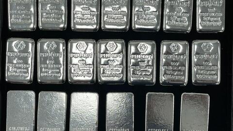 Giá bạc hôm nay 15/8/2025: Bạc kéo dài chuỗi tăng