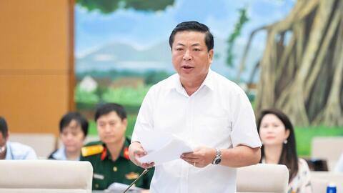 Các thành phần kinh tế bình đẳng đầu tư xây dựng, khai thác cảng hàng không