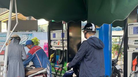 Giá xăng dầu hôm nay 04/09/2025: Lao dốc 2%