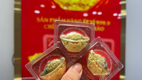 Giá vàng hôm nay 17/09/2025: Lần đầu tiên vượt mốc 3.700 USD