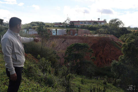 Quảng Ngãi: Xã Tu Mơ Rông thông tin tình hình sạt lở suối Đăk Ter