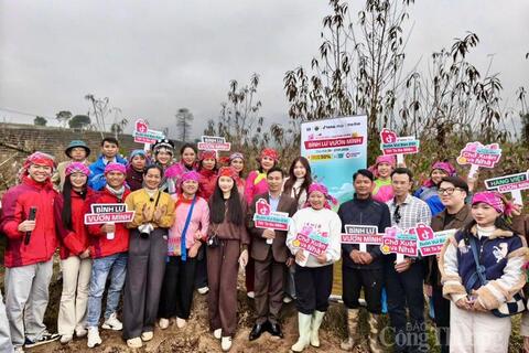 Lai Châu: Bình Lư đưa đào Tết, nhất chi mai lên TikTok Shop