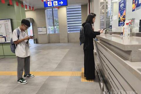 Sử dụng xe công cộng: Người dân đồng hành tiết kiệm nhiên liệu