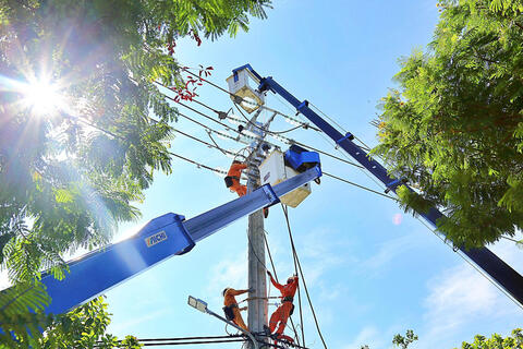 EVNCPC bảo đảm cung cấp điện an toàn dịp lễ Giỗ Tổ Hùng Vương, 30/4 - 1/5