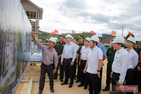 Phó Thủ tướng Lê Tiến Châu kiểm tra tiến độ Trường phổ thông nội trú liên cấp tại TP. Huế