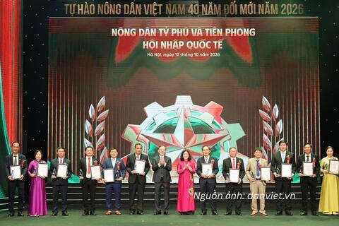 Vinh danh 96 nông dân Việt Nam xuất sắc 40 năm Đổi mới