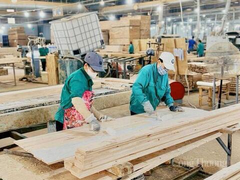 Gia Lai: Sản xuất công nghiệp, xuất khẩu và bán lẻ đồng loạt tăng