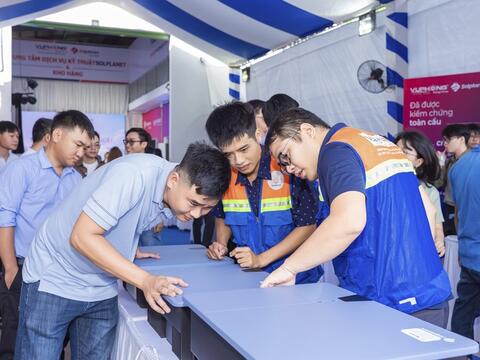 Bài toán về nhân lực kỹ thuật khi thị trường điện năng lượng mặt trời tăng trưởng