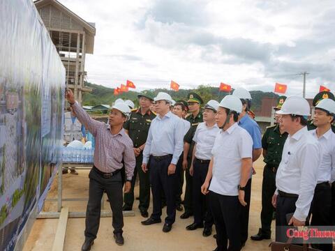 Phó Thủ tướng Lê Tiến Châu kiểm tra tiến độ Trường phổ thông nội trú liên cấp tại TP. Huế
