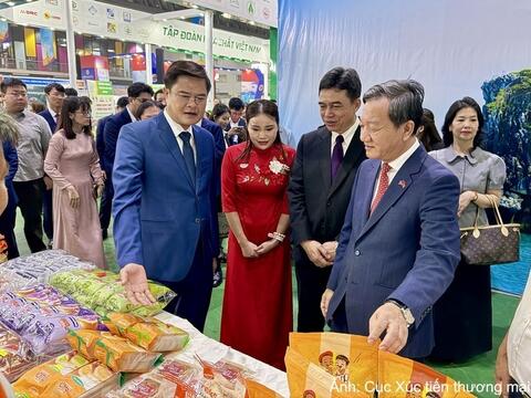 Việt Nam - Lào: Mở rộng không gian hợp tác kinh tế