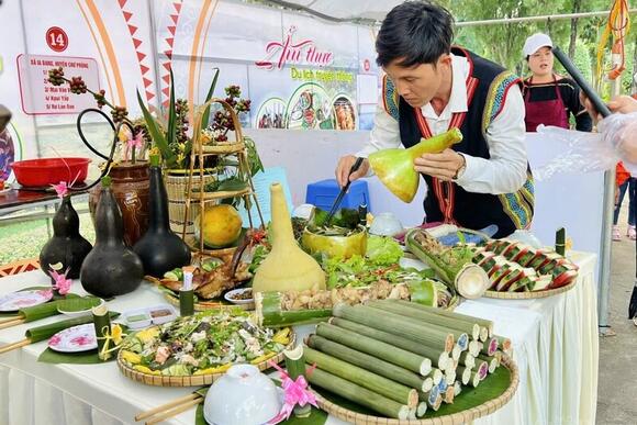 Những người giữ lửa cho ẩm thực buôn làng