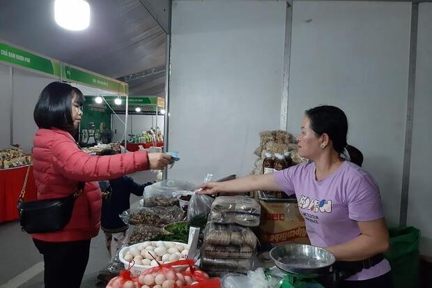 Khai mạc Hội chợ nông sản, thực phẩm, sản phẩm OCOP