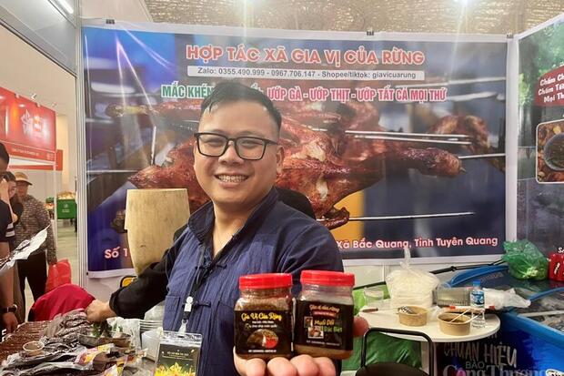 Hương vị núi rừng lan tỏa giữa Hội chợ Mùa Thu