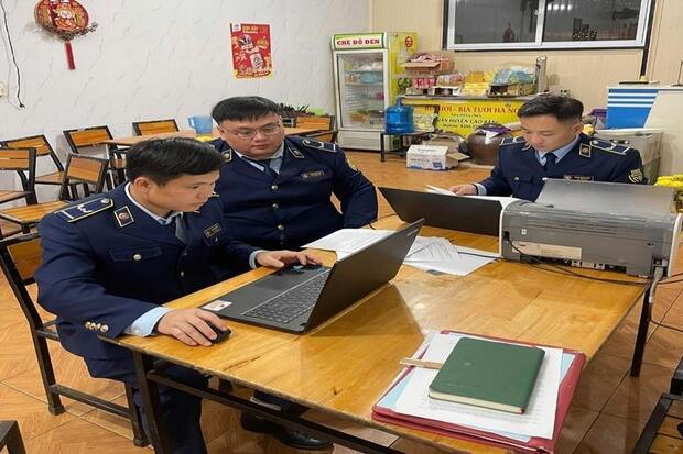 Cao Bằng: Xử phạt hộ kinh doanh ăn uống không lưu mẫu thức ăn