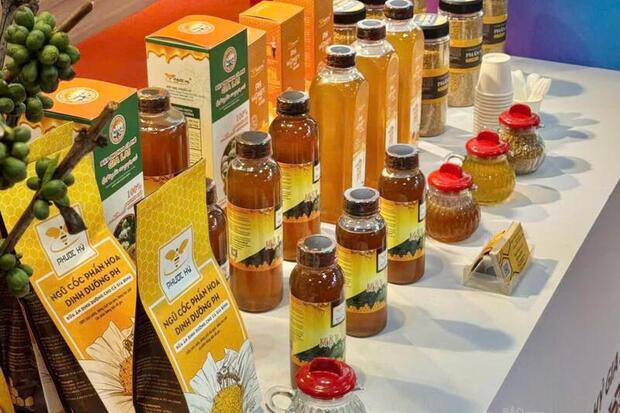 Mô hình thương mại hai chiều mở lối tiêu thụ sản phẩm vùng đồng bào dân tộc