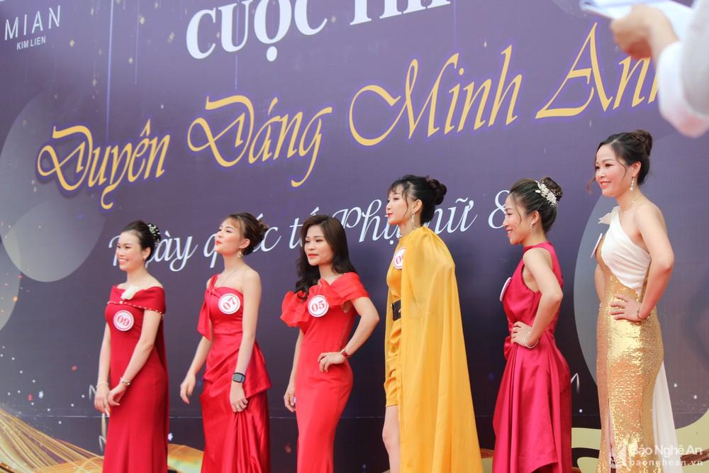 Tôn vinh vẻ đẹp lao động nữ ở Nghệ An