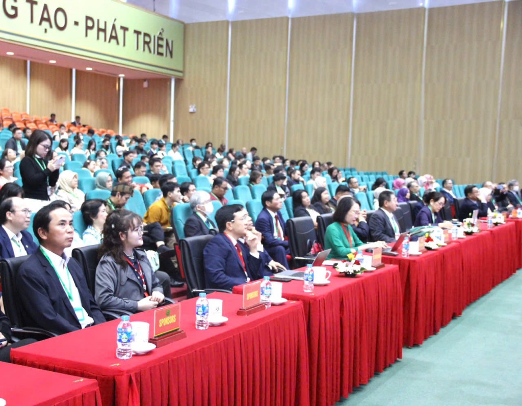 Hội thảo thu hút sự quan tâm đông đảo từ các nhà khoa học Hội thảo thu hút sự quan tâm đông đảo từ các nhà khoa học