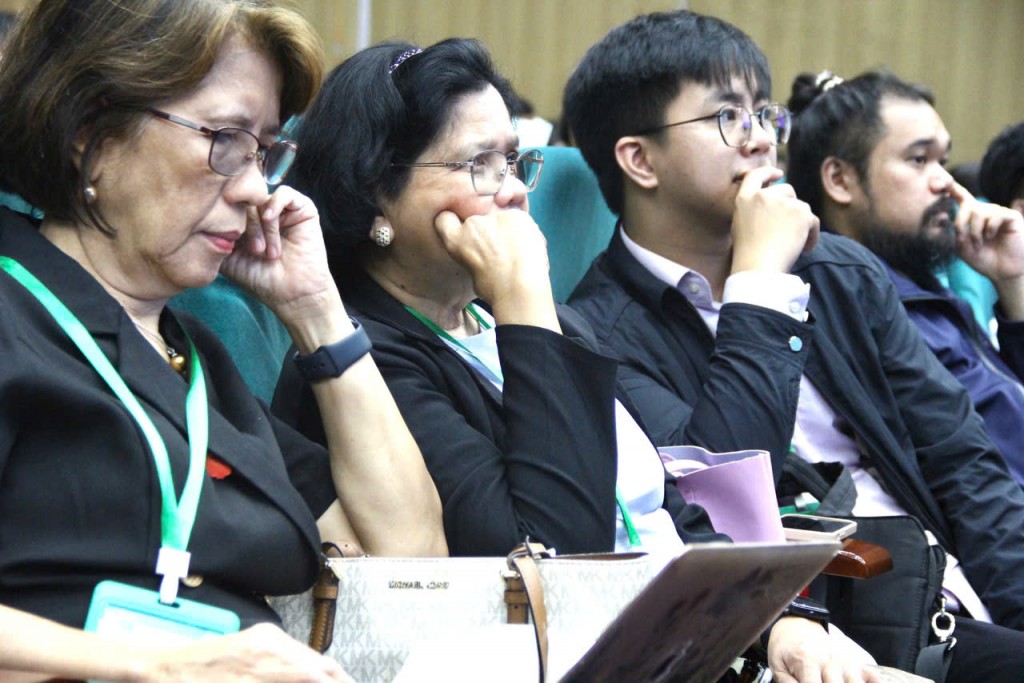 Hội thảo thu hút nhiều nhà khoa học quốc tế tham gia với những báo cáo nghiên cứu chất lượng Hội thảo thu hút nhiều nhà khoa học quốc tế tham gia với những báo cáo nghiên cứu chất lượng