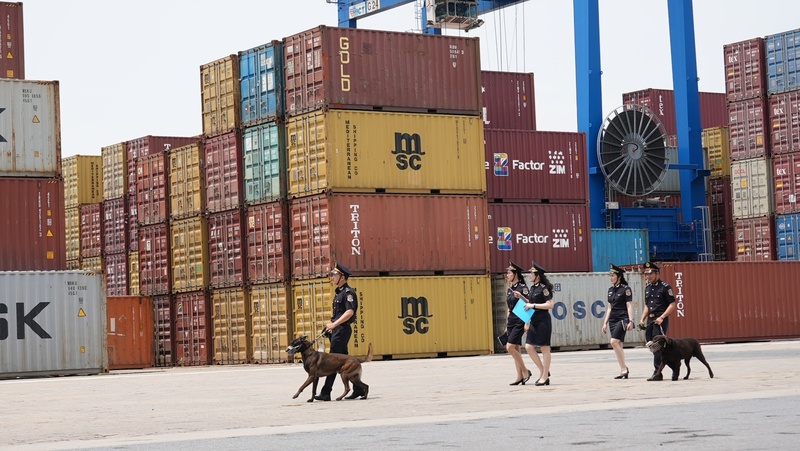 Hải quan ban hành kế hoạch cao điểm chống buôn lậu, gian lận thương mại và hàng giả trước, trong và sau Tết Nguyên đán. Ảnh: TCKTTC