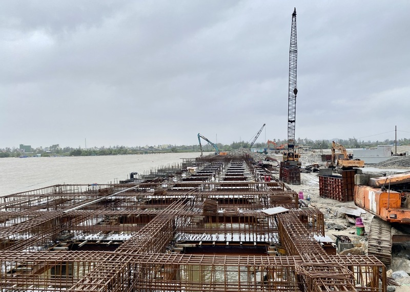 Một trong những điểm nghẽn lớn nhất của dự án là công tác giải phóng mặt bằng. Ảnh: Quảng Phú