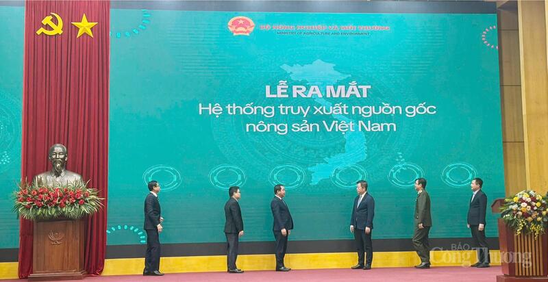 Lễ ra mắt Hệ thống truy xuất nguồn gốc nông sản Việt Nam. Ảnh: N.H