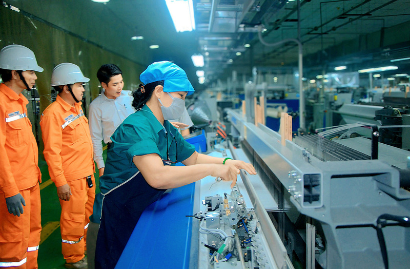 Ngành điện TP. Hồ Chí Minh tăng cường tuyên truyền vận động thực hiện tiết kiệm điện. Ảnh: Minh Khuê.