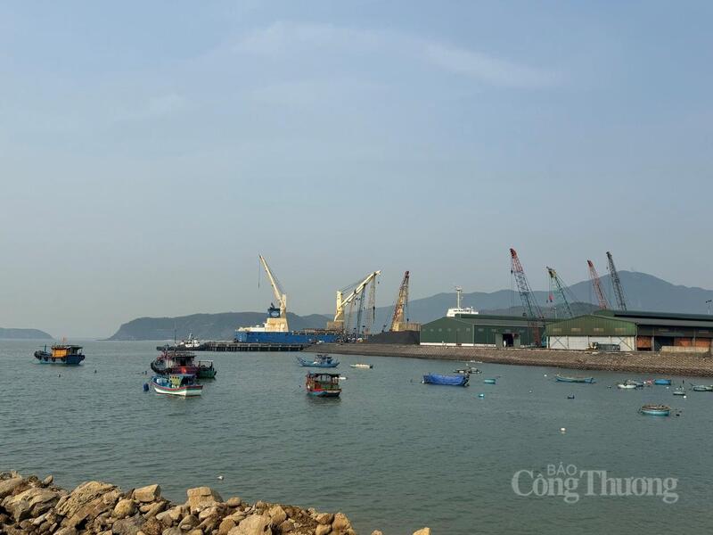 Cảng Hòn La