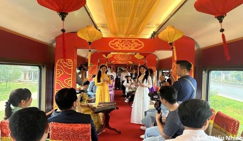 Không gian trên một chuyến tàu di sản