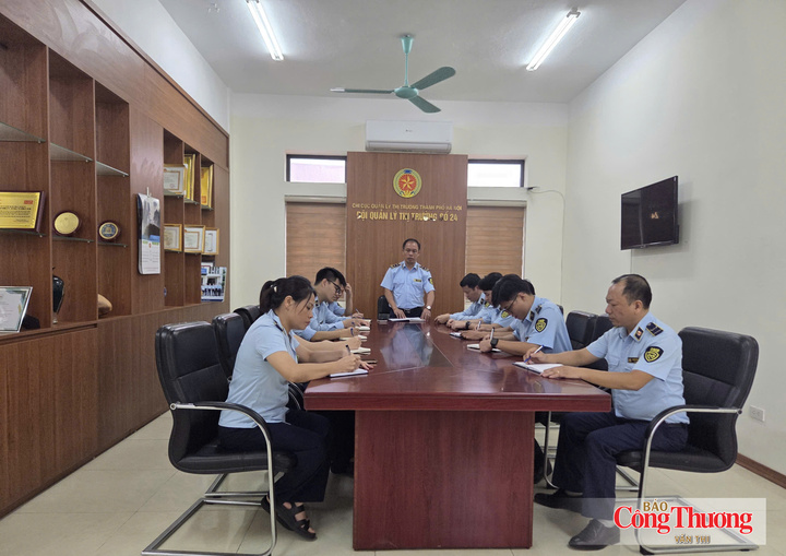 Đội Quản lý thị trường số 24 họp triển khai nhiệm vụ kiểm tra, kiểm soát hàng hóa dịp Tết Trung thu năm 2026.