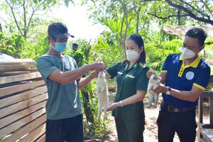 Chăm lo sức khỏe người dân vùng biên