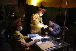 Đề xuất uống rượu, bia vượt ngưỡng mới bị phạt