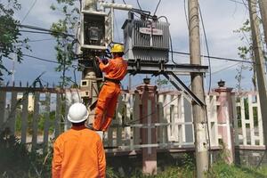 Điện lực Cà Mau tiết kiệm 2,31% sản lượng điện thương phẩm