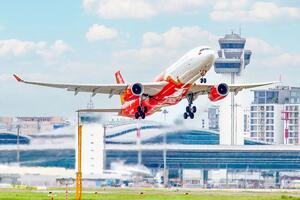 Mừng 8/3, Vietjet khuyến mãi hàng ngàn vé 0 đồng bay nội địa và quốc tế