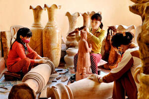 Hà Nội sẽ có đối thoại, thúc đẩy sản xuất, kinh doanh tại làng nghề