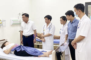 Đình chỉ bếp ăn nghi gây ngộ độc cho hơn 300 công nhân ở Vĩnh Phúc