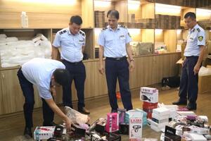 Thái Nguyên: Tạm giữ hơn 14.400 viên kẹo ngậm và hàng hóa nhập lậu, không rõ nguồn gốc xuất xứ