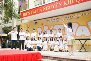Giúp học sinh lớp 10 sẵn sàng bước vào môi trường mới