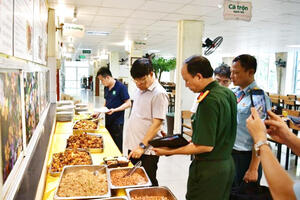 Ăn cơm, canh thừa: nguy cơ ngộ độc, nhiễm khuẩn