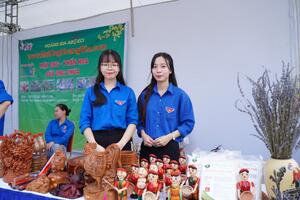 Đặc sắc các gian hàng sản phẩm OCOP của thanh niên Thủ đô