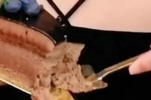 Trào lưu “mukbang” và những hệ lụy khó lường
