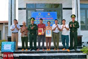 Những ngôi nhà thắm tình quân dân