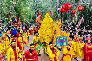 Khai hội Đền Sóc